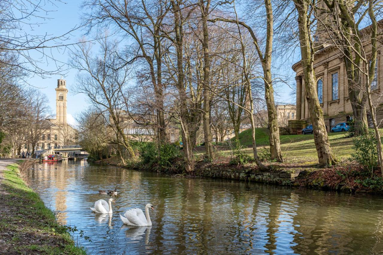 Riverside Balcony Apartment With Parking Just Minutes To Saltaire Shipley (West Yorkshire) Exterior photo