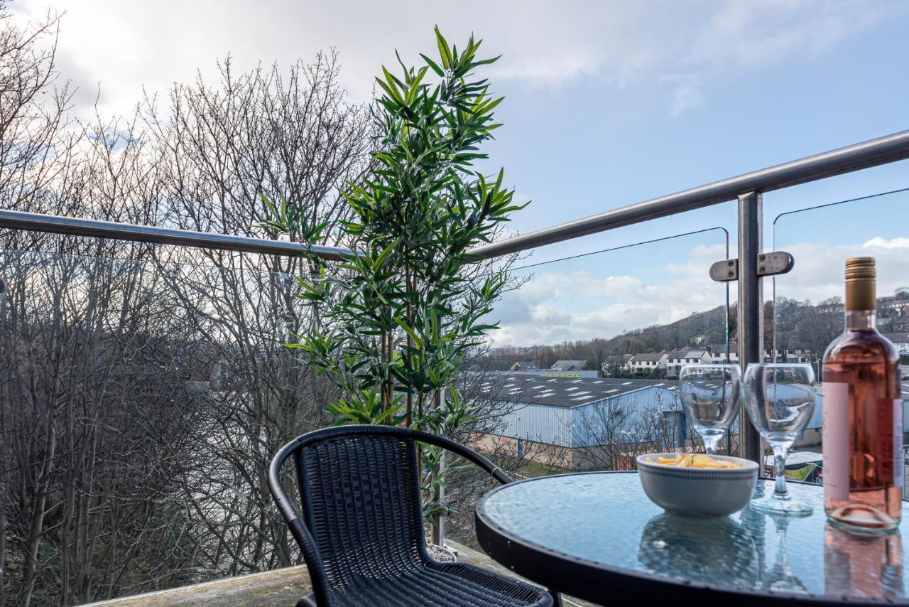 Riverside Balcony Apartment With Parking Just Minutes To Saltaire Shipley (West Yorkshire) Exterior photo